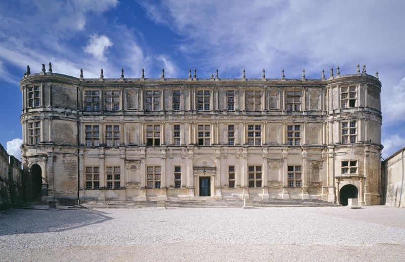 chateau-grignan-.jpg